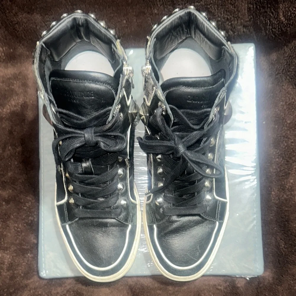 Stylish Black Leopard High-Top Studded Sneakers - Picture 7 of 15